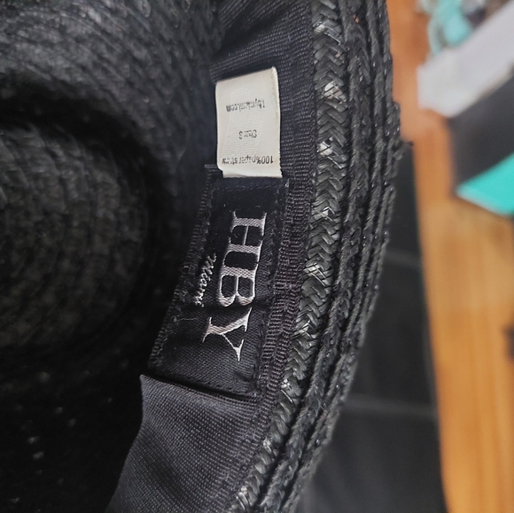 2 boys hats - Picture 2 of 5